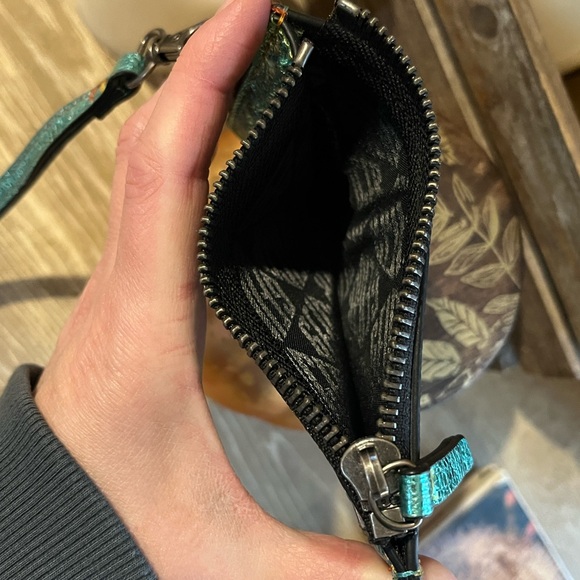 Kurt Geiger Metallic Quilted Card Holder with Lanyard - Picture 5 of 8